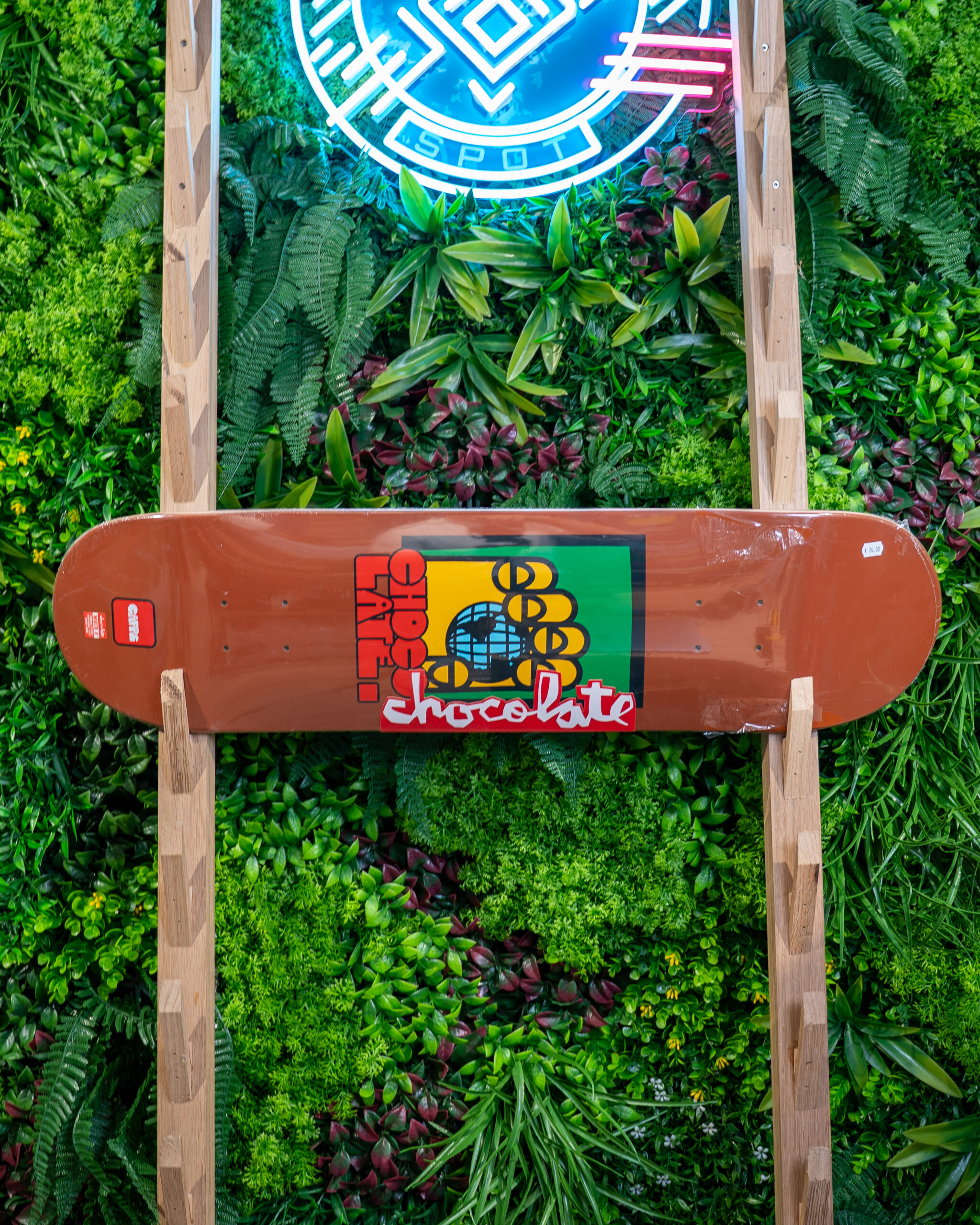 CHOCOLATE DECK CAPPS WORLDWIDE 8.0 X 31.875