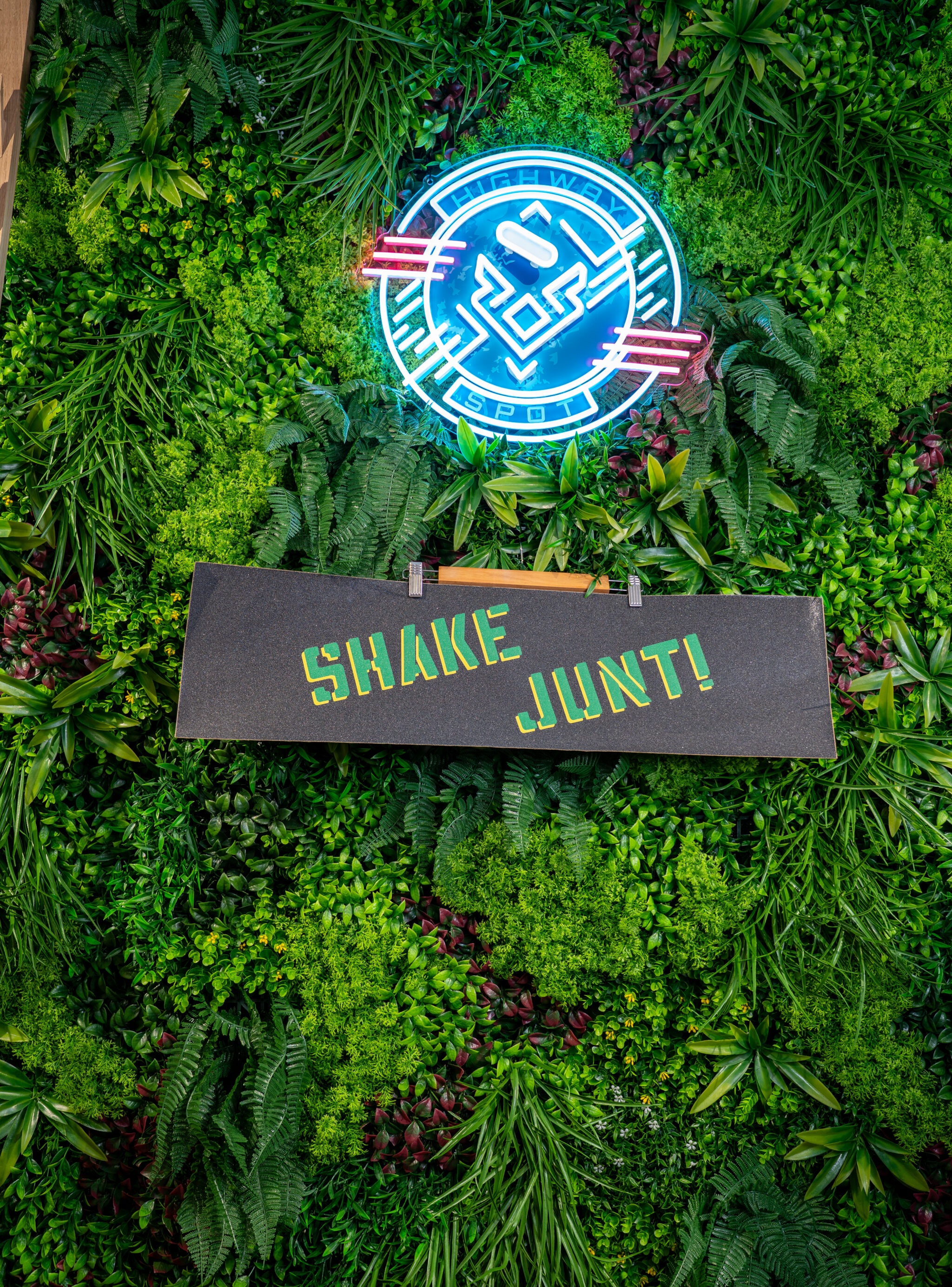 SHAKE JUNT GRIP PLAQUE SPRAYED 9 X 33