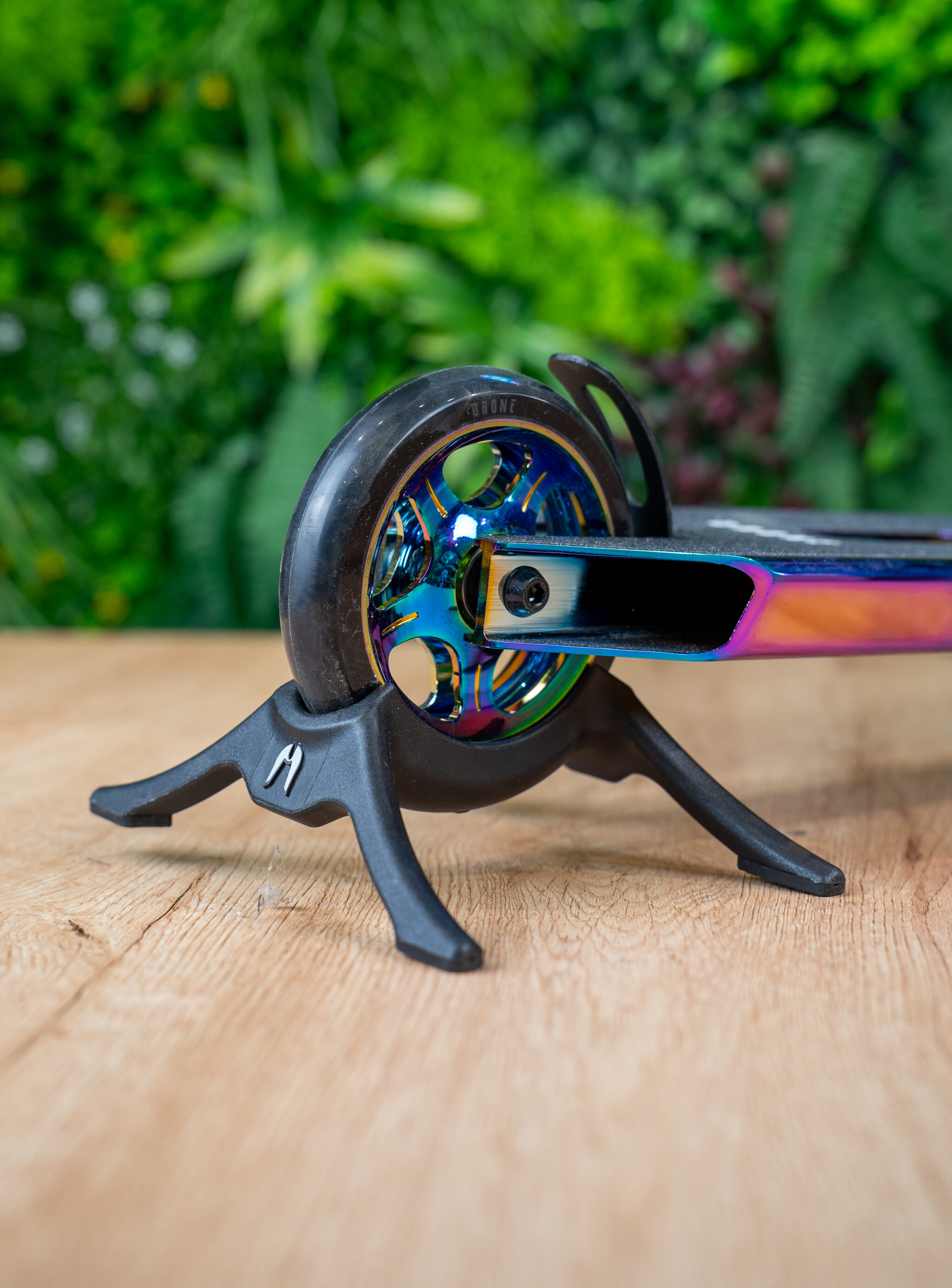 Trottinette Freestyle drône element v2 Neochrome